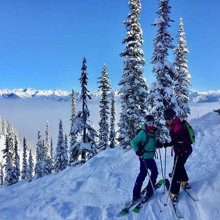 Kicking Horse Canyon Guest House Golden Eksteriør bilde
