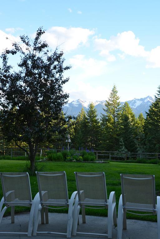 Kicking Horse Canyon Guest House Golden Eksteriør bilde