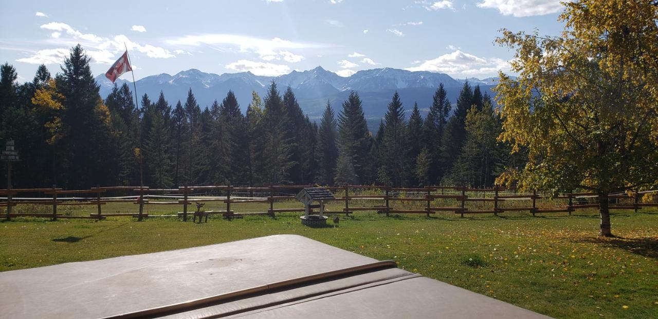Kicking Horse Canyon Guest House Golden Eksteriør bilde